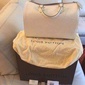 Authentic Louis Vuitton Speedy 30 in Epi Leather